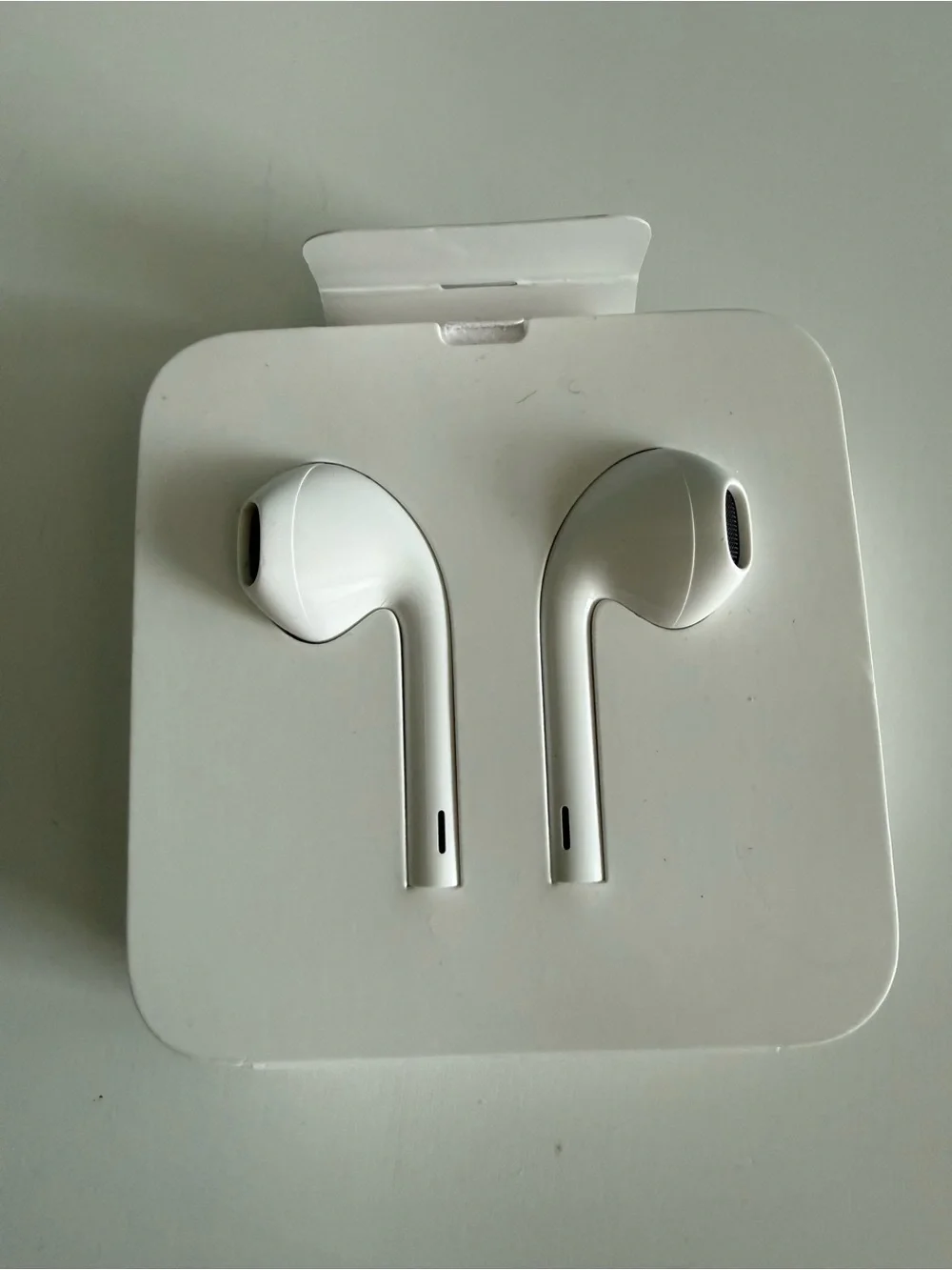 Apple Authentic Lightning Connector EarPods